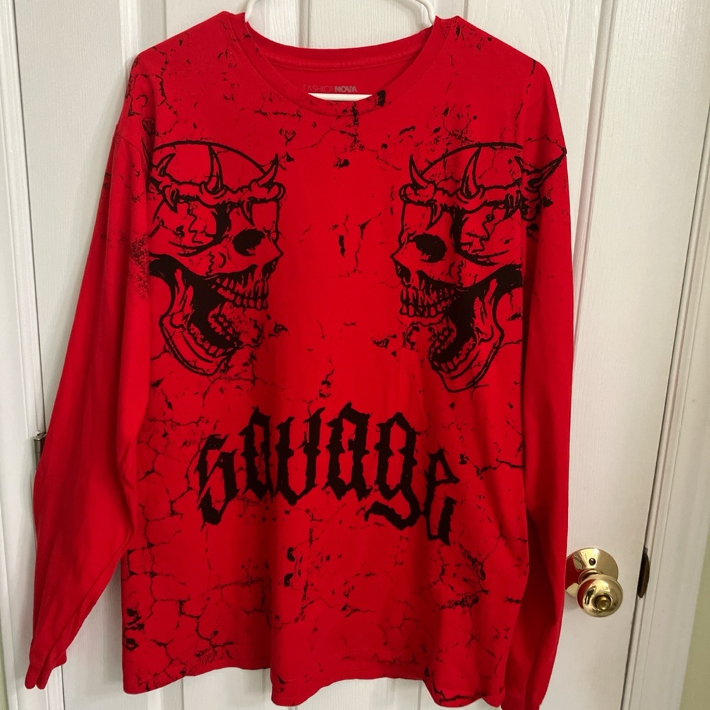 Fashion Nova Red Savage Long Sleeve Graphic Tee. Men’s XL